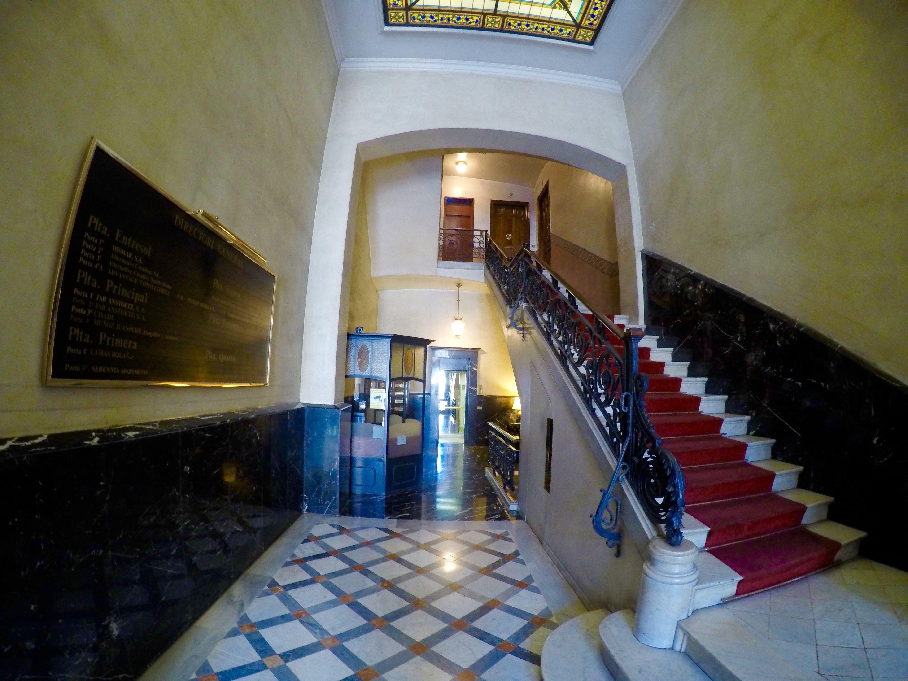 Alternative Creative Youth Hostel Barcelona — Photos 1